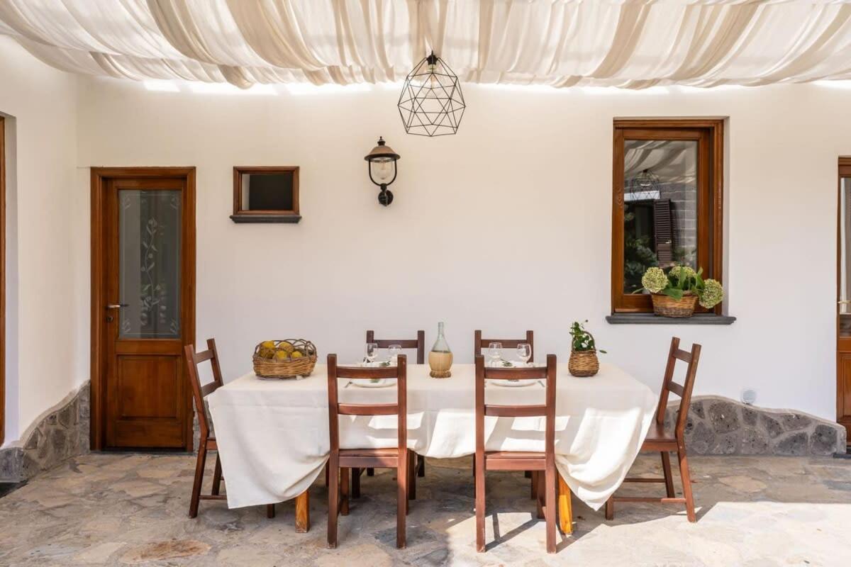 Villa Mimosa Rustic Elegance Views & Pool Масса-Лубренсе Экстерьер фото